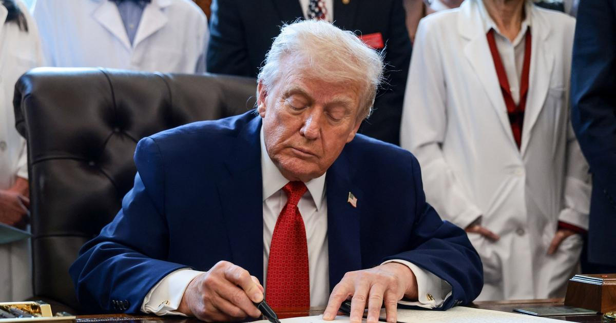 Astronauti USA se musí vrátit na Měsíc, nařídil Trump. Řekl, co všechno tam chce dělat