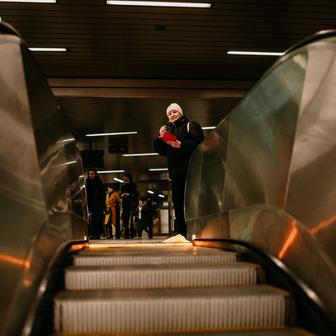 „Jednoho dne nás napadlo, že bychom udělali živý betlém. A eskalátory nám k tomu přišly ideální – samy o sobě už ten pohyb dělají.“ Myšlenka se rychle ujala. 