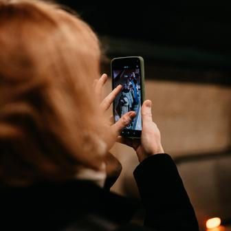 „Kdyby nás bylo sto, bylo by to nádherné. Nekonečný betlém.“ I proto skupina opakovaně zve další zájemce. 