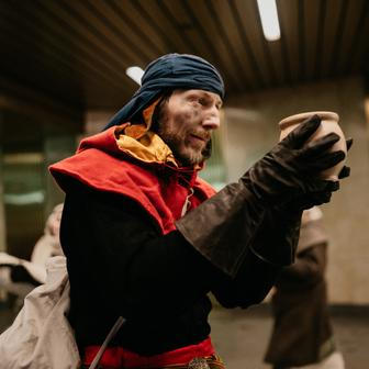 A co na to dopravní podnik? „Jsme normální cestující s lítačkami,“ vysvětluje Dan. 