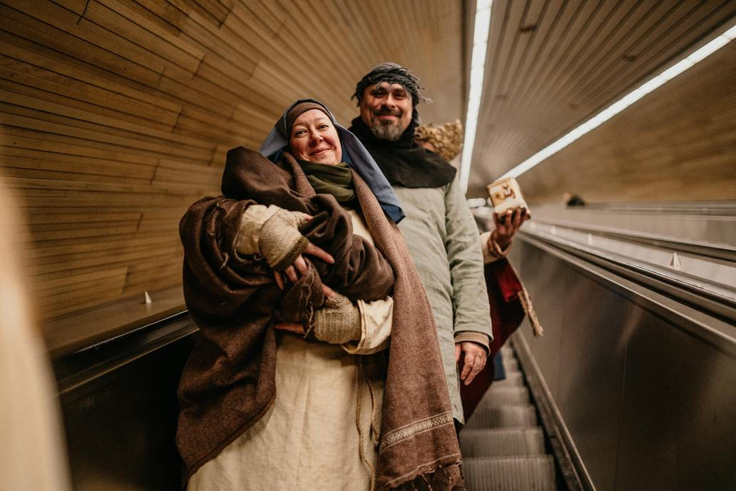 Stačilo oslovit pár známých, ti přivedli další a betlém se poprvé rozjel. 