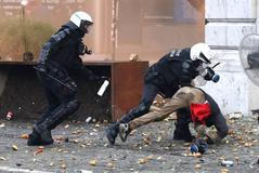 Tisíc traktorů vs. EU: Brutální střety u Evropského parlamentu