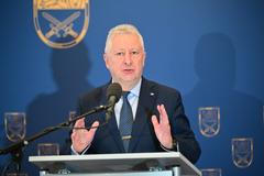 Ministr obrany Jaromír Zůna (za SPD) představuje svou vizi resortu obrany, 19. prosince 2025, Praha.