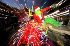 Škoda tyhle fotky minout: Král za pípou, setkání lvů nebo padlá socha Svobody