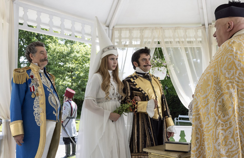 Pavel Kříž, Sofie Anna Švehlíková a Jiří Mádl v pohádce Záhada strašidelného zámku.