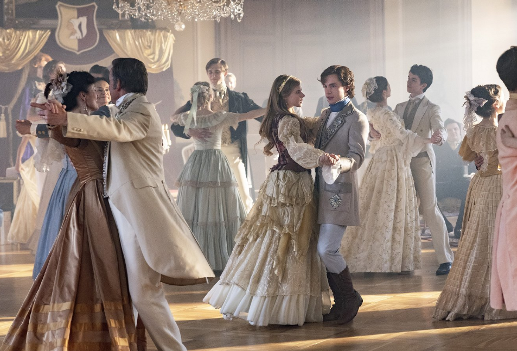 Štědrovečerní pohádku Záhada strašidelného zámku režíroval Ivo Macharáček.