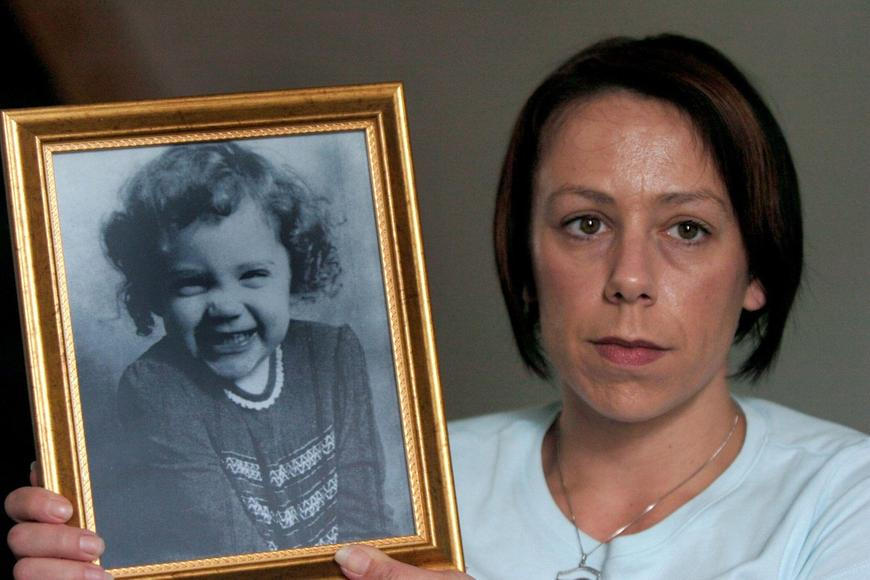 Jedno peklo nestačí? Blízcí pohřešovaných čelí útokům pomatenců