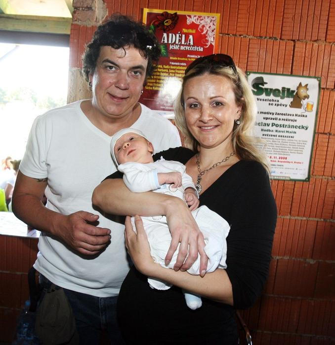 Matyáš Genzer s rodiči