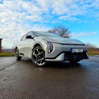 V Žilině letos v létě proběhla revoluce, spalovací Ceed nahradila na výrobních linkách elektrická Kia EV4.