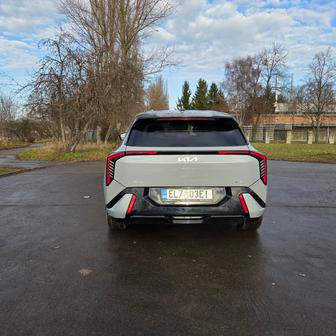 Základní cena je pod milionem, ale testovaná verze GT-Line atakuje hranici 1,3 milionu korun.