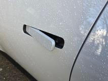 Výsuvné kliky dveří jsou spíše estetická než funkční záležitost.