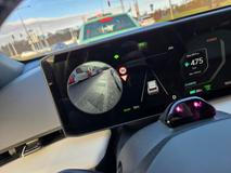 V příplatkovém balíčku za 45 tisíc je i kamerové sledování mrtvých úhlů.