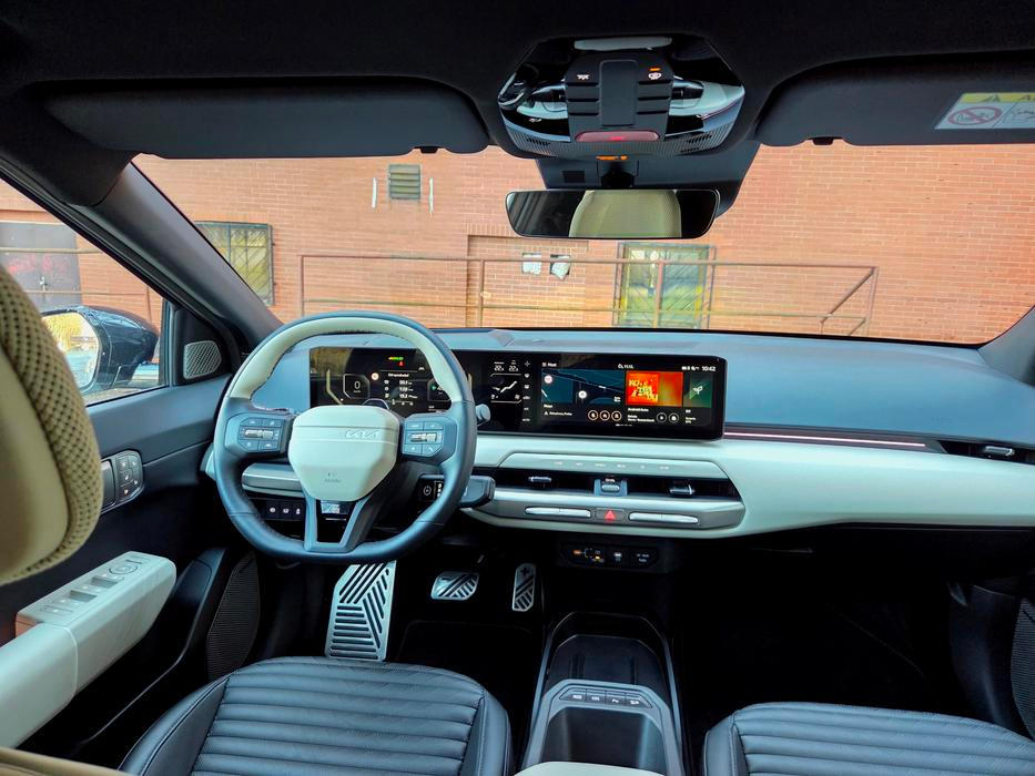 To stejné platí i o materiálech nebo zpracování, třebaže Kia už u elektromobilů dávno zanevřela na přírodní kůži nebo chrom.