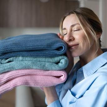 Tipy a triky, které udělají prádlo hebké, měkké a voňavé.