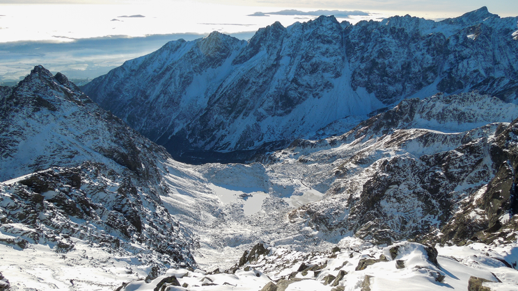 Rysy, Tatry, Ledová past Rysů: Proč se z nejkrásnějšího vrcholu stává smrtící hrozba, Magazín, codagrafika