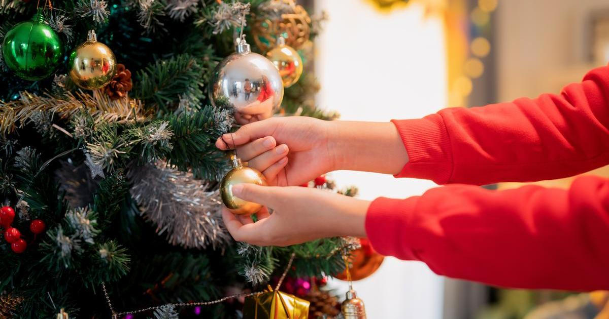 Zdobení vánočního stromečku může odhalit závažná onemocnění.