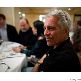 Kauza Jeffreyho Epsteina zasáhla i mocné tváře americké společnosti.