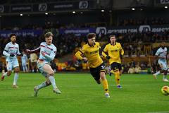 Premier League - Wolverhampton Wanderers v Brentford
