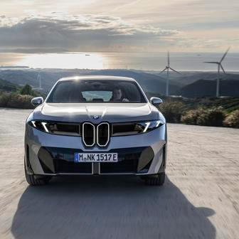 Auto jede maximálně 210 km/h.