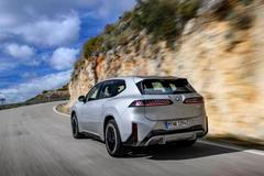 Dojezd podle WLTP na jedno nabití je až 805 kilometrů.