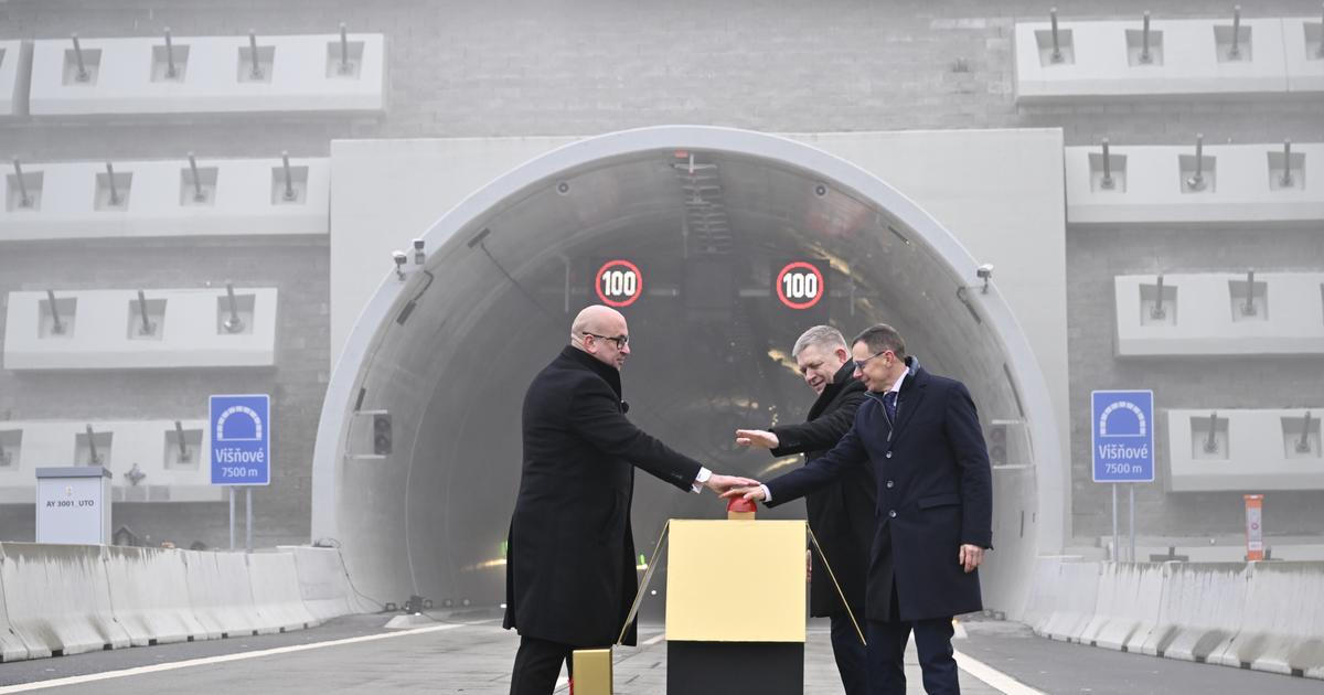 Nejdelší dálniční tunel na Slovensku zrychlí Čechům cestu do Tater