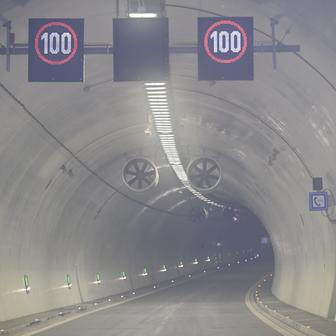 Slovensko-stavby-silnice-FASTPIX, doprava