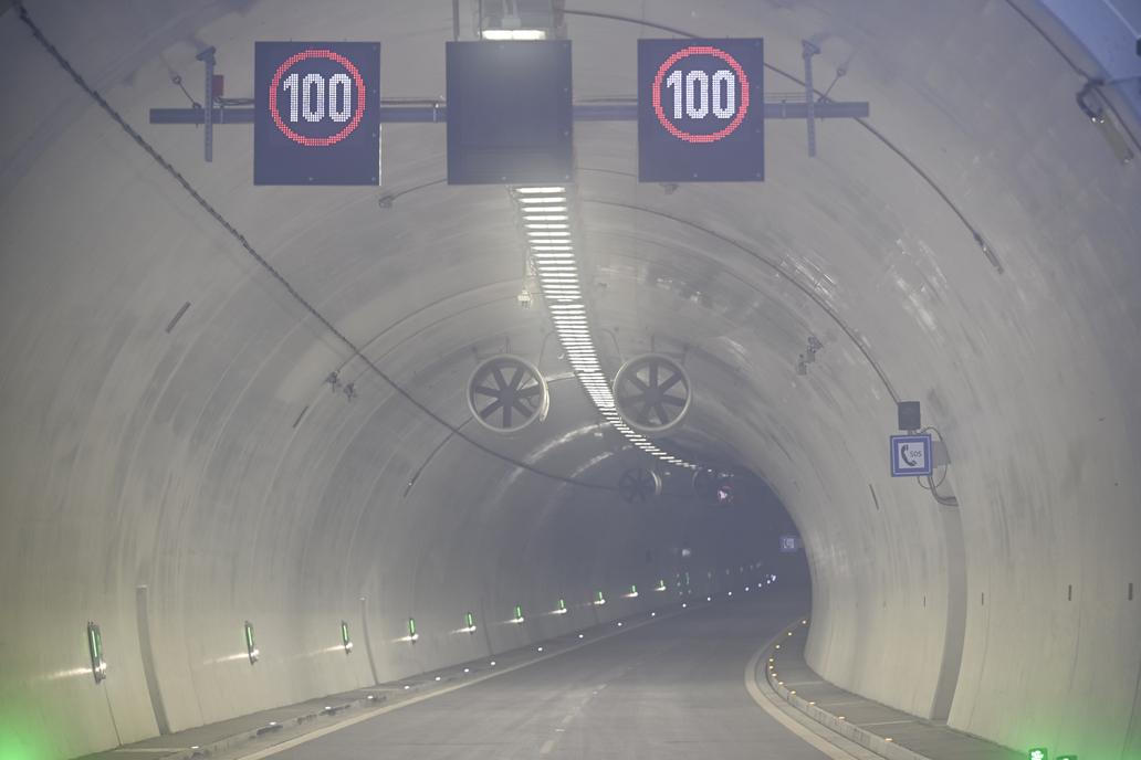 Slovensko-stavby-silnice-FASTPIX, doprava