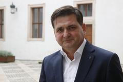 Senátor za ODS Martin Červíček mluví v rozhovoru pro Aktuálně.cz nejen o své kandidatuře do vedení strany.