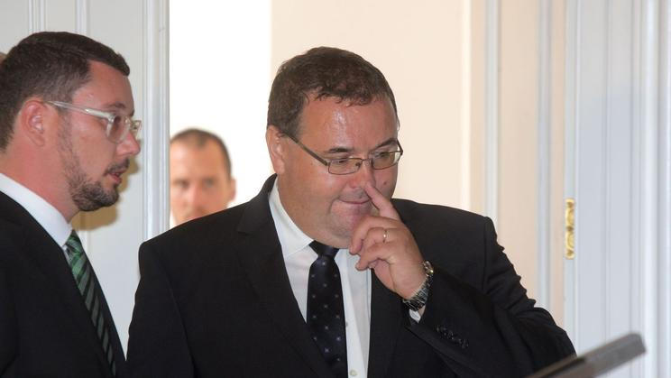 Sklenář, Ovčáček, Hrad