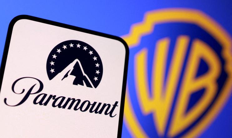 FILE PHOTO: Illustration shows Paramount and Warner Bros logos