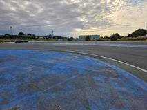 Pohled na vnitřní část zatáčky číslo 17 ve třetím sektoru okruhu ve Valencii.