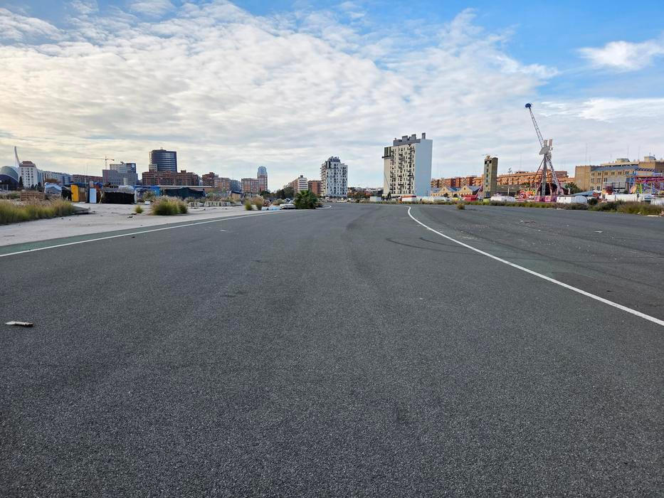 Architektem okruhu se stal Němec Hermann Tilke.