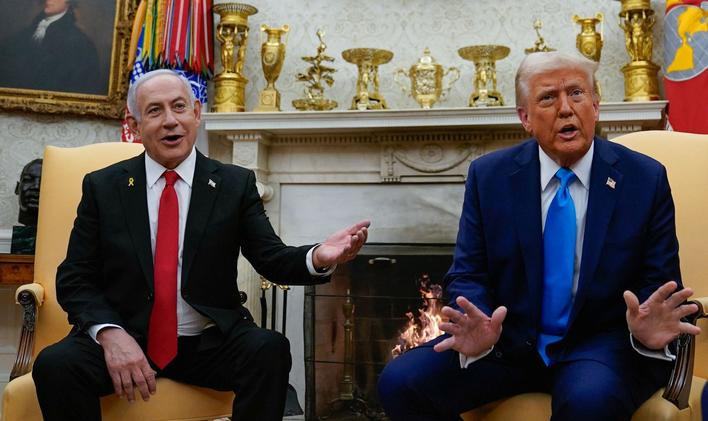 Benjamin Netanjahu a Donald Trump.