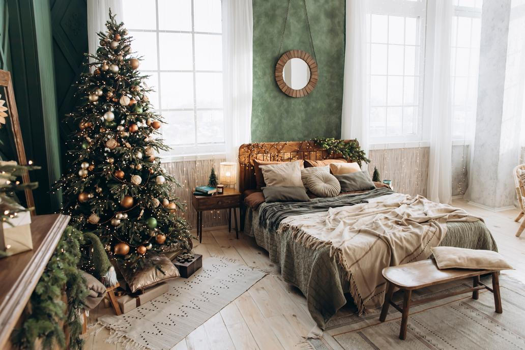 Vánoční strom v ložnici