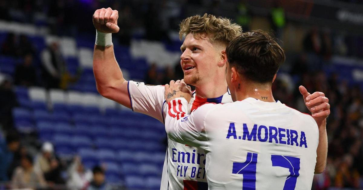 Šulc uchvacuje v Lyonu efektivitou. V jedné statistice už předčil i Messiho