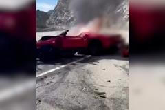 Vince Zampella ztratil kontrolu nad svým Ferrari při výjezdu z tunelu, narazil do svodidla a začal hořet