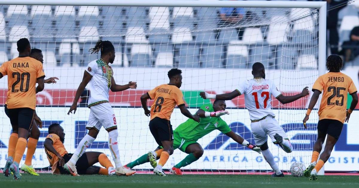 „Nejhorší sestřih všech dob.“ Video baví i pobuřuje fanoušky, nejsou v něm ani góly