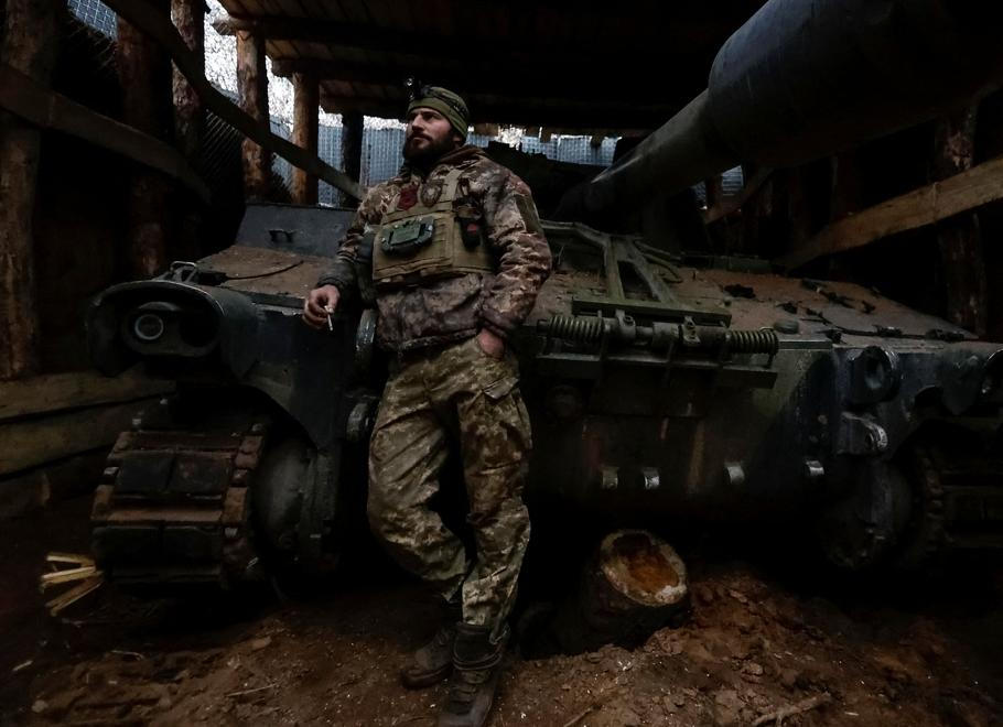 Ukrainian serviceman fire a self-propelled howitzer towards Russian troops near the frontline town of Kostiantynivka