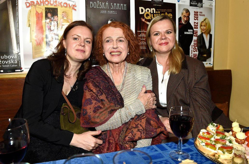 Iva Janžurová, Sabina Remundová a Theodora Remundová