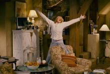 Na rozdíl od filmu nabízí reálná chata více prostoru pro hosty