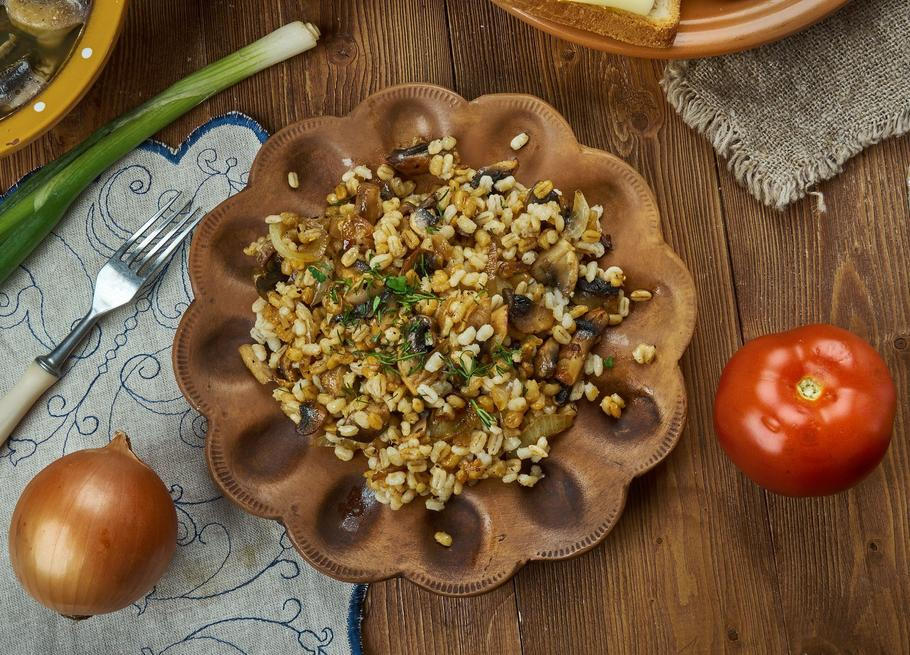 Na stole nesměl chybět hrách nebo čočka pro bohatství, ovoce pro zdraví a samozřejmě kuba.