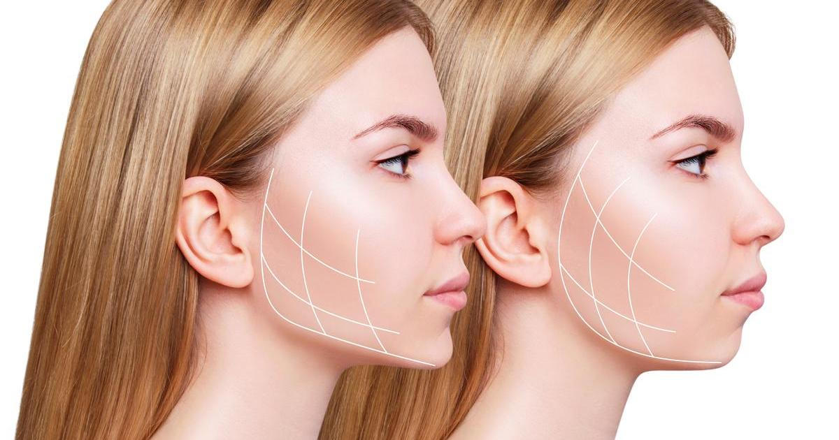 Pravidelné cvičení a vhodné kosmetické produkty pak mohou výrazně zlepšit pevnost pokožky a její vzhled. 