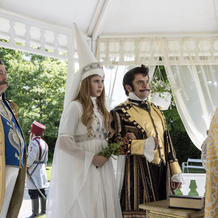 Pavel Kříž, Sofie Anna Švehlíková a Jiří Mádl v pohádce Záhada strašidelného zámku.