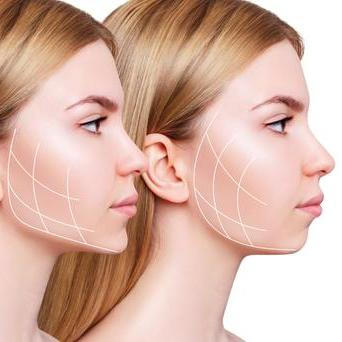 Pravidelné cvičení a vhodné kosmetické produkty pak mohou výrazně zlepšit pevnost pokožky a její vzhled. 