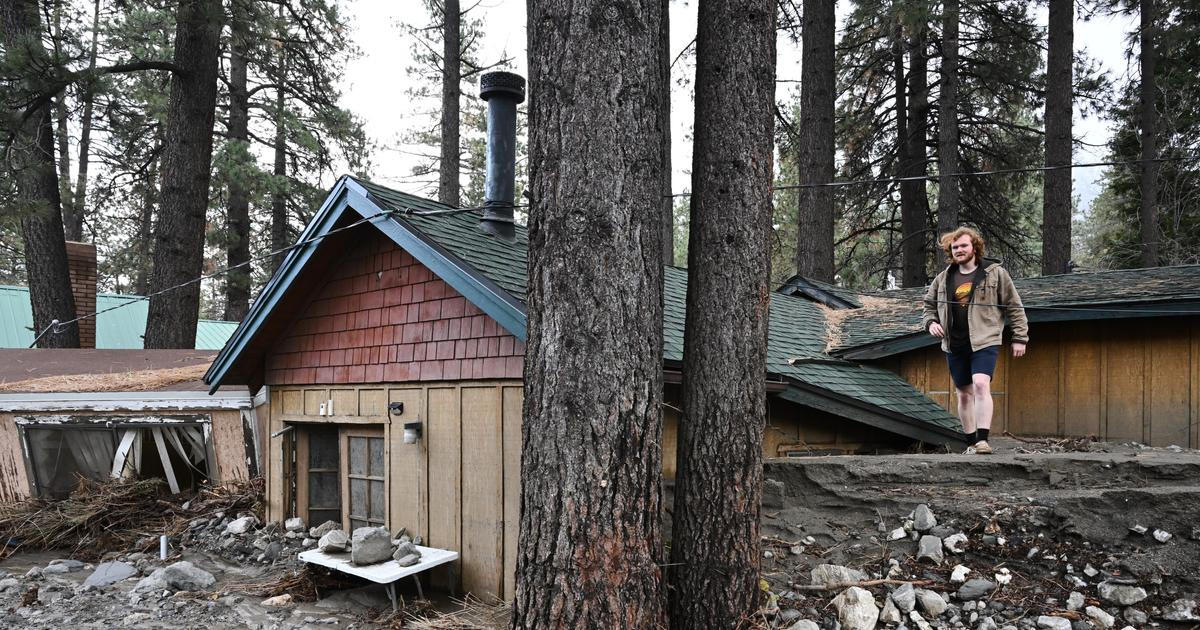 Kalifornii pustoší záplavy, guvernér vyhlásil stav nouze