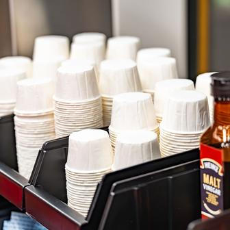 Five Guys, fastfood, jídlo, hamburger, burger, hranolky, gastronomie, Praha