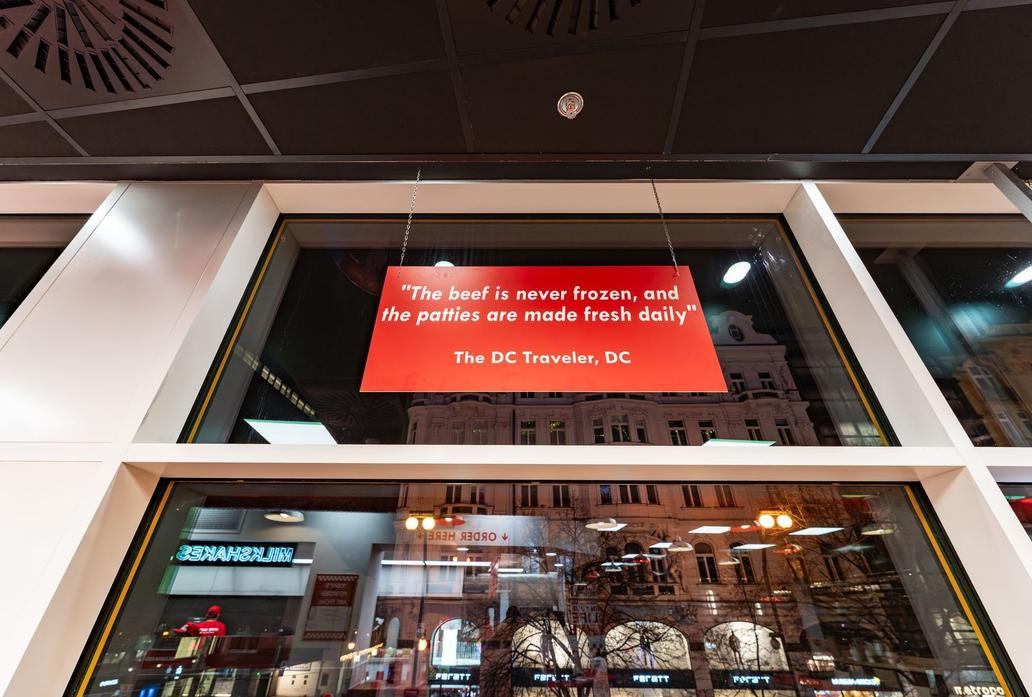 Five Guys, fastfood, jídlo, hamburger, burger, hranolky, gastronomie, Praha