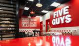 Five Guys, fastfood, jídlo, hamburger, burger, hranolky, gastronomie, Praha
