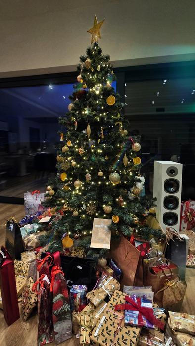 „Vánoce ale za mě nejsou jen tradicí. Je to o tom cítit se doma a mít kolem sebe lidi, které máme rádi,“ zdůraznila Daniela Smržová.