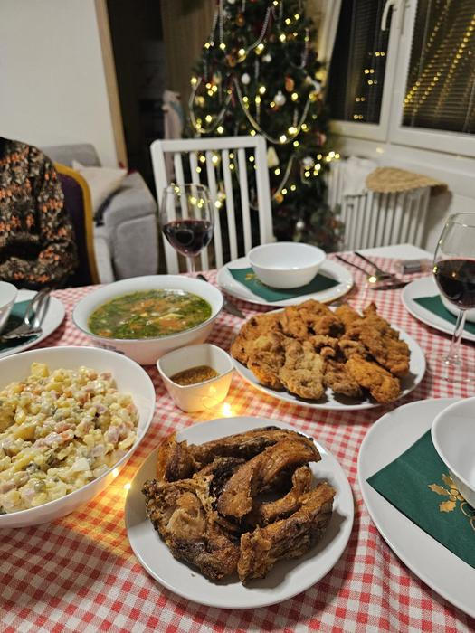 U podcasterky Thuy Duong Trinh se podával smažený kapr bez trojobalu, zato s rybí omáčkou k dochucení.